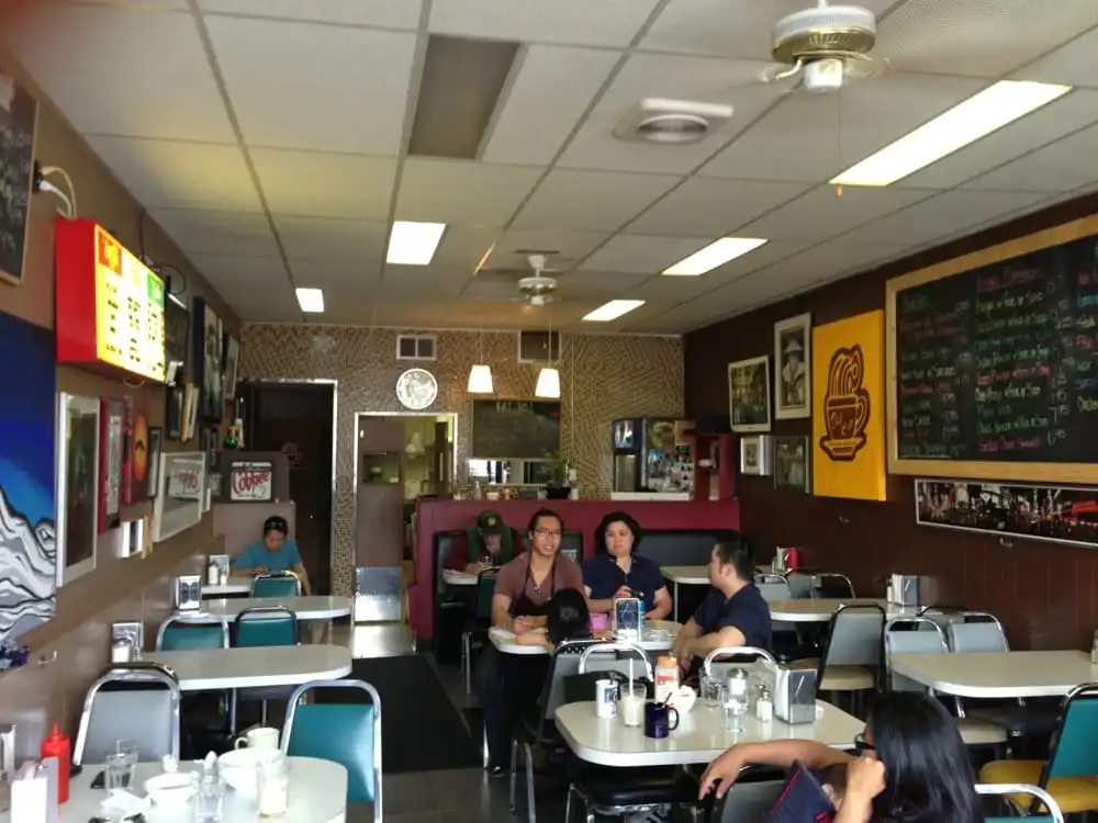 Experience classic diner food and Chinese cuisine at Dell Cafe in Calgary Bowness